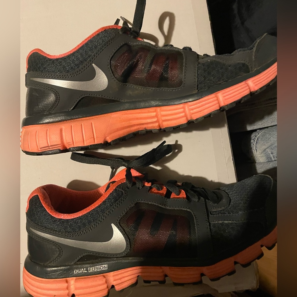 Women’s Nike shoes